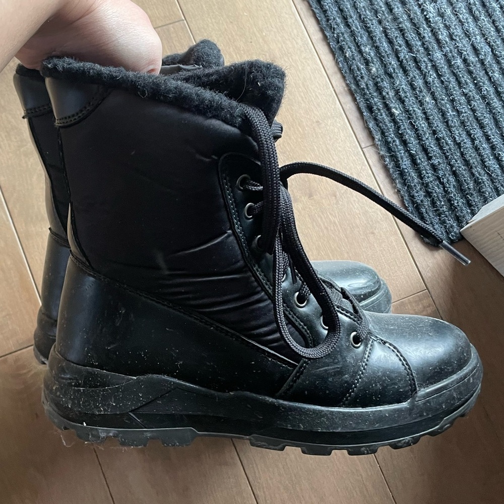Olang daze boot with grips